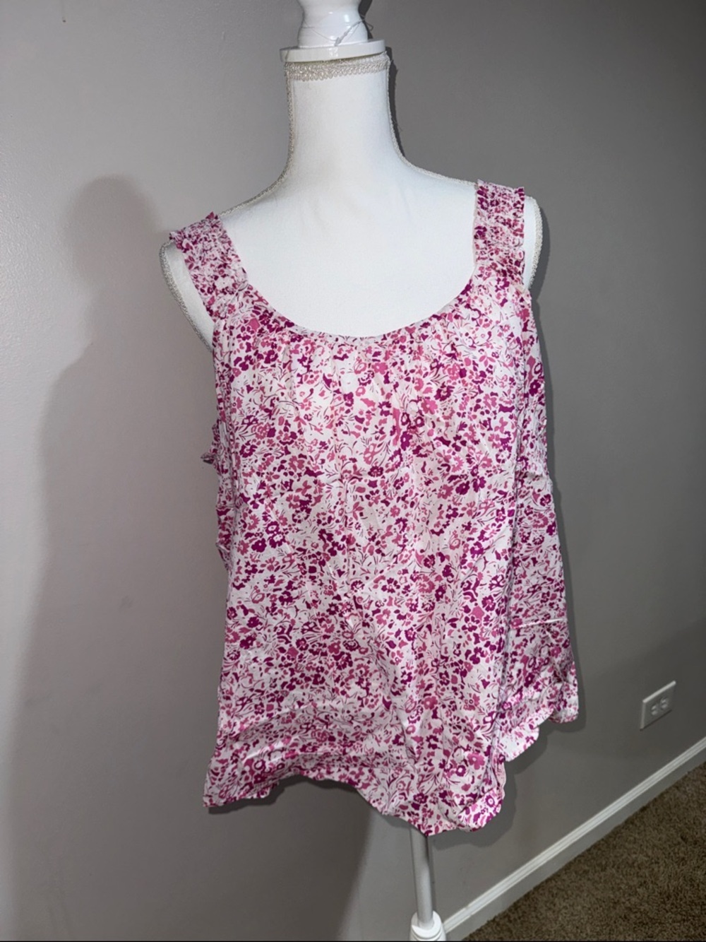 GAP Pink Floral Scoop Neck Tank Top